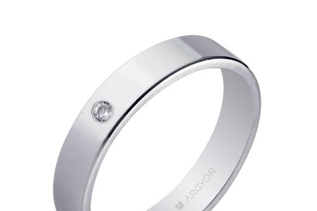 Plata con diamante