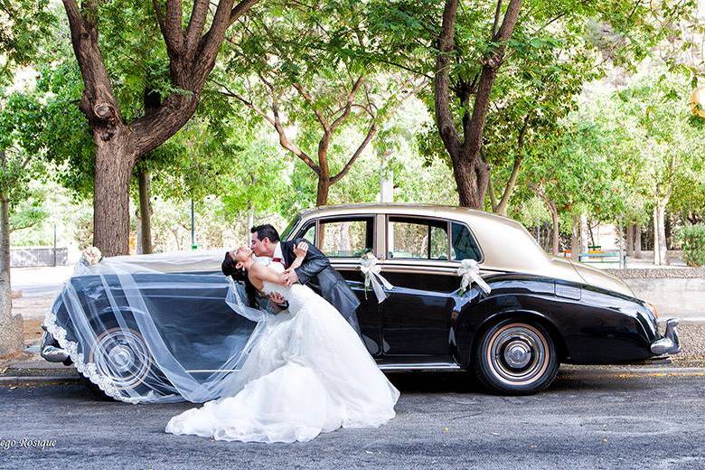 Espectacular coche para bodas