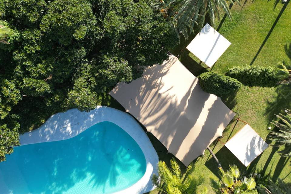 Beduina 10x15 + Pérgola Madera