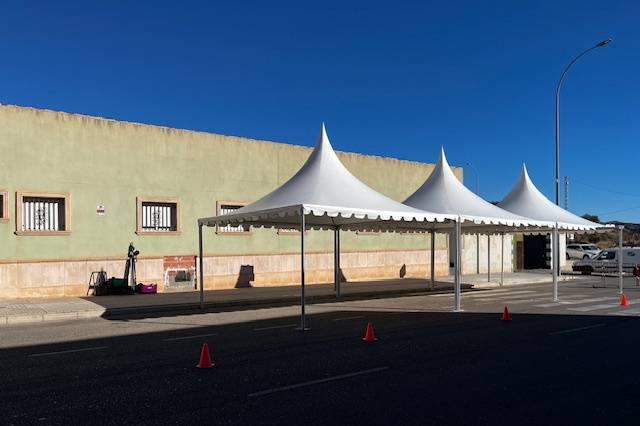 Grupo jaimas sin cortinas