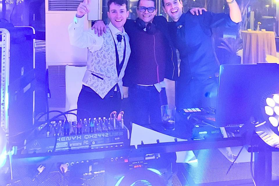 Party J&R