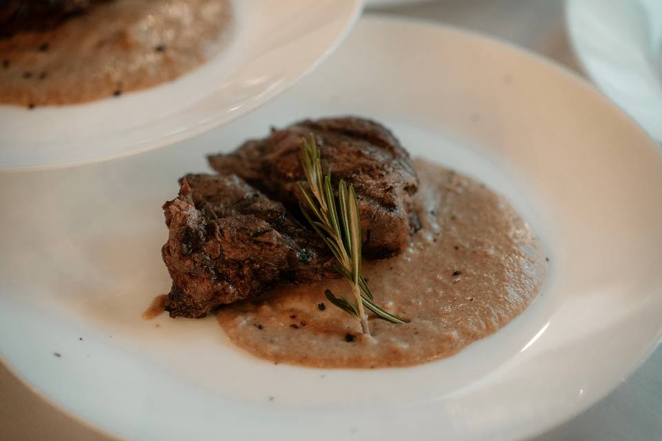 Filete de Girona con salsa