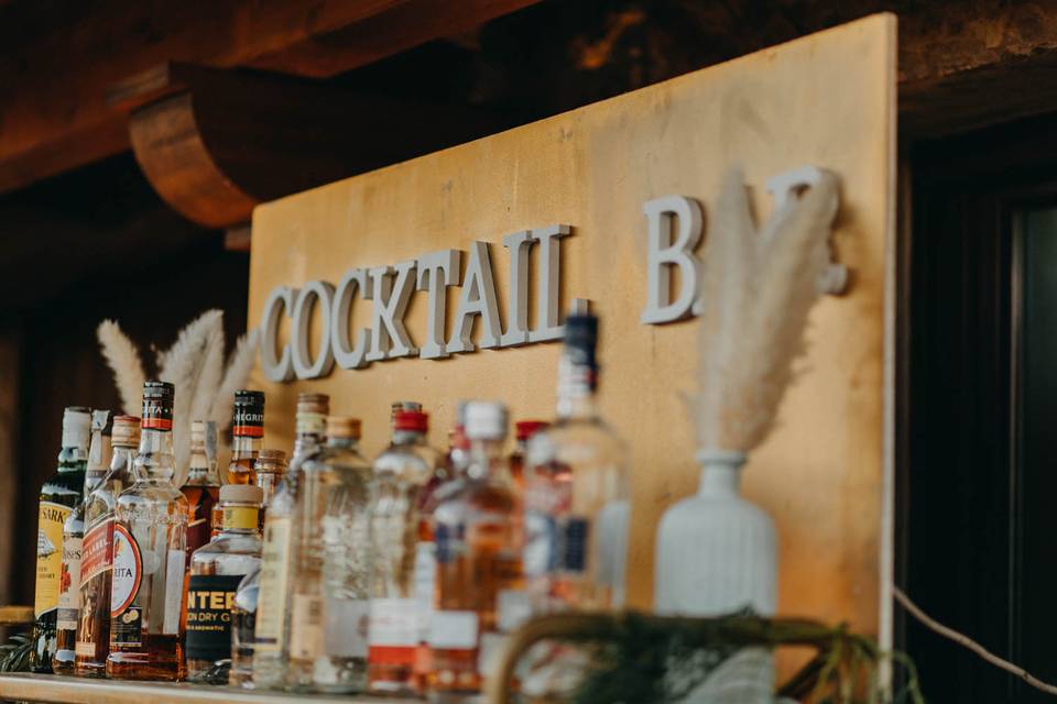 Cocktail bar