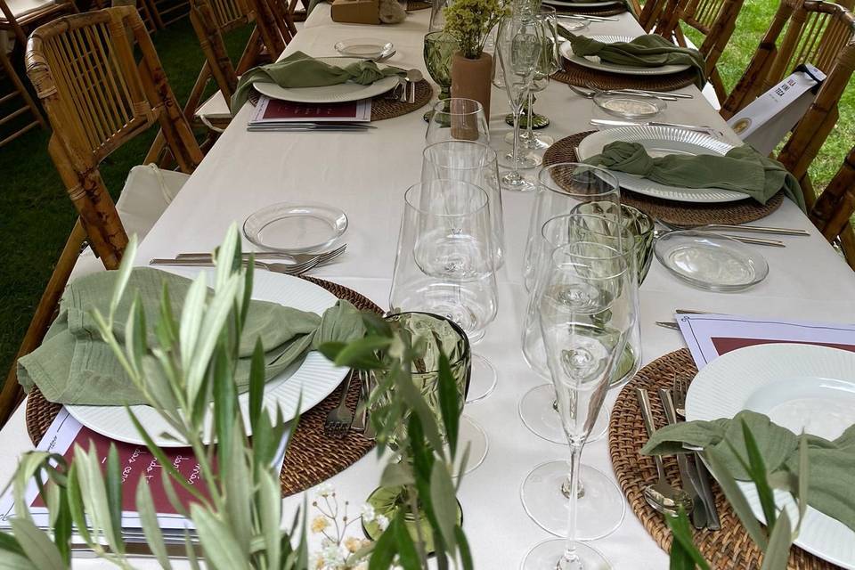 Banquete en piscina