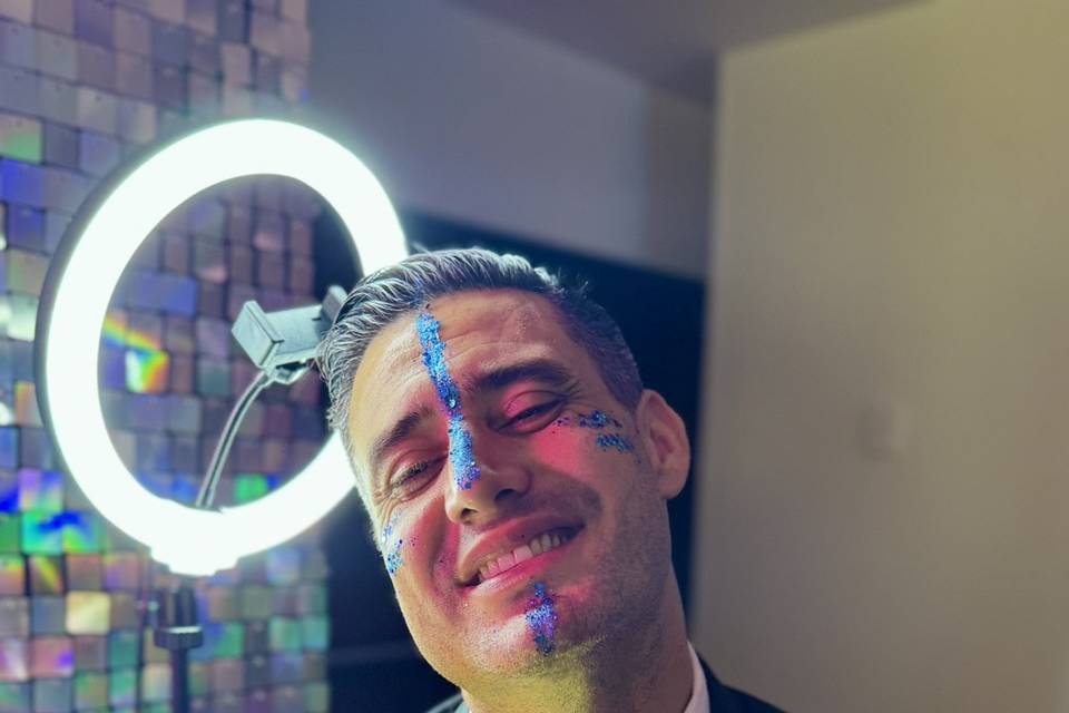 Glitter Bar