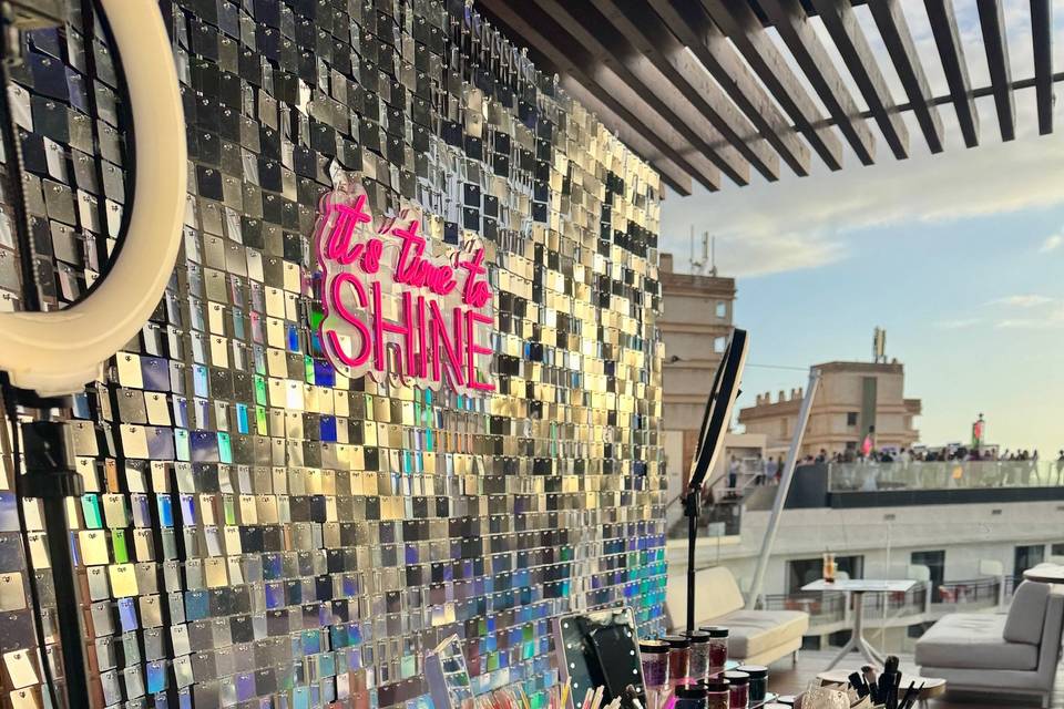 Glitter Bar