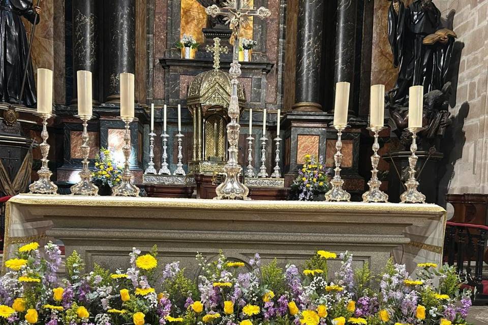 Arreglo floral altar