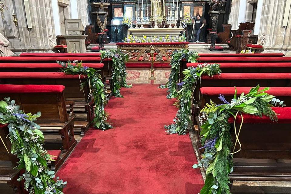 Pasillo hacia el altar