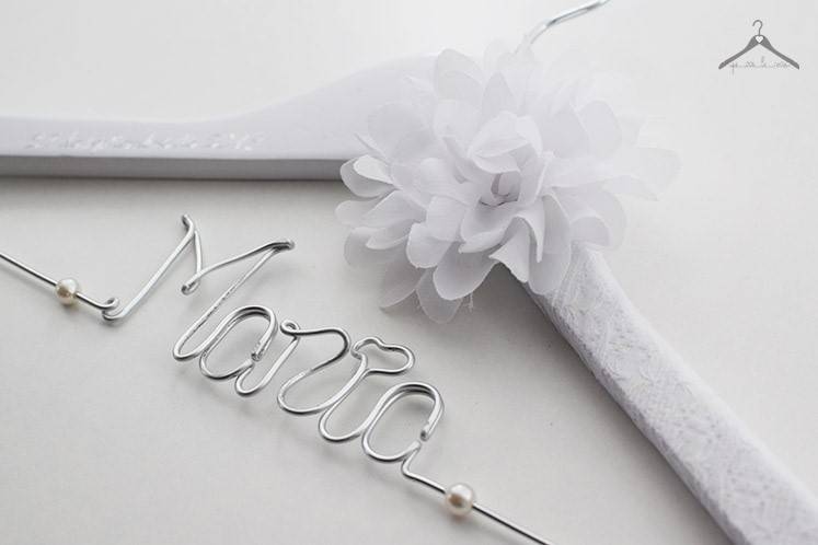 Percha de novia personalizada