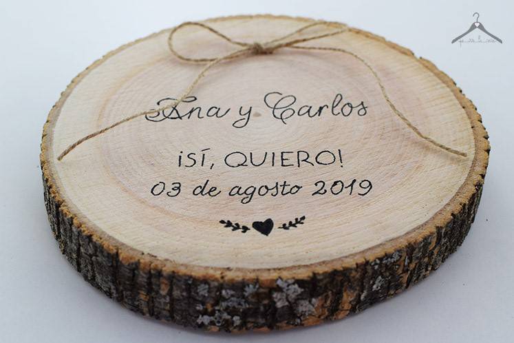 Perchas para novios