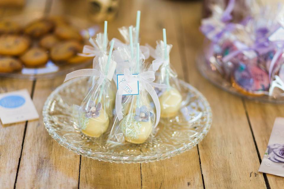 Wedding cakepop