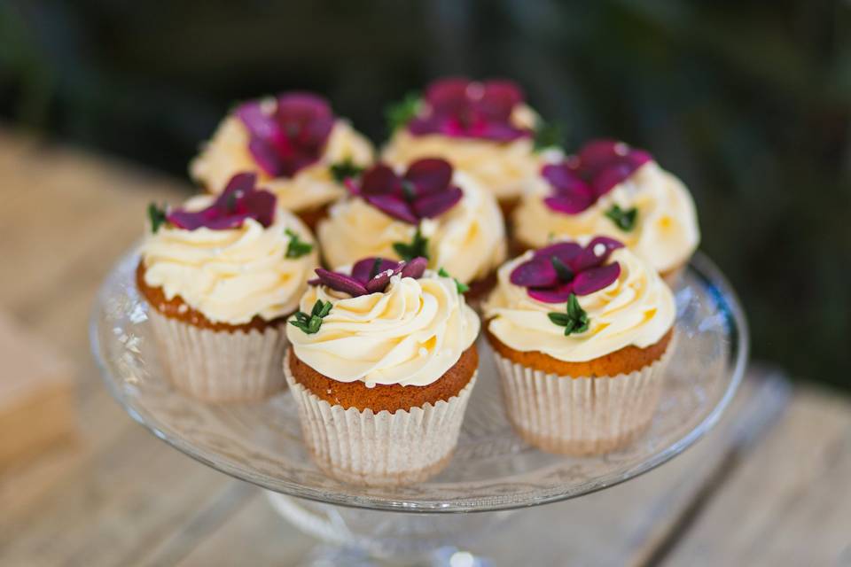 Wedding cupcake