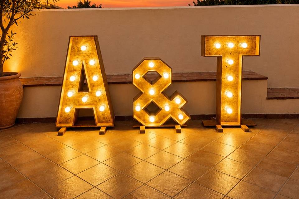 A&T