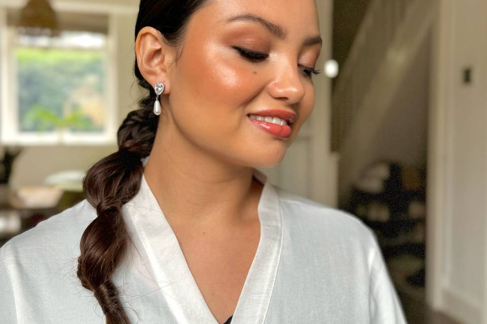 Maquillaje y peinado de novia