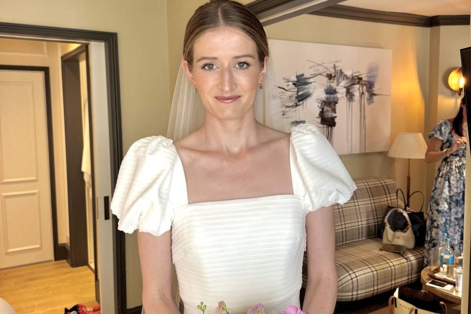Maquillaje y peinado de novia