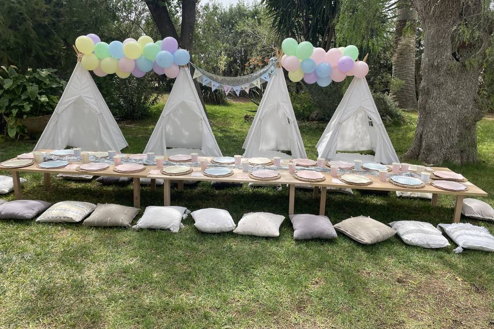 Kids zone con tipis