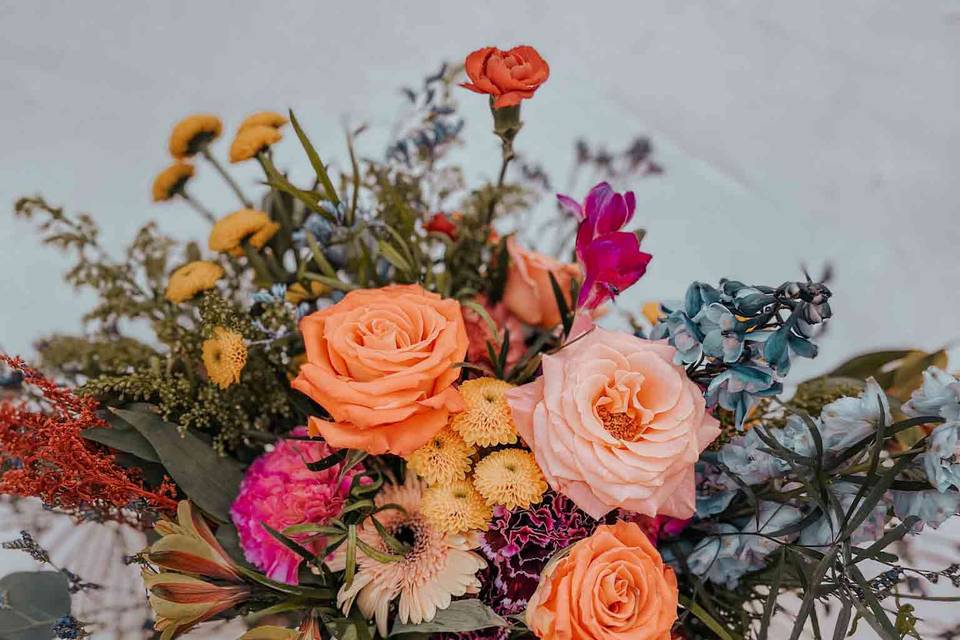 Ramo de novia de flores de colores