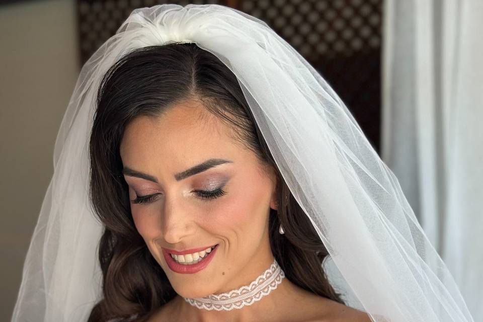 Maquillaje y peinado de novia