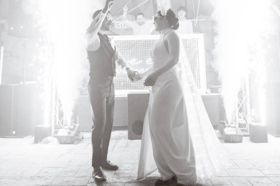Novios felices