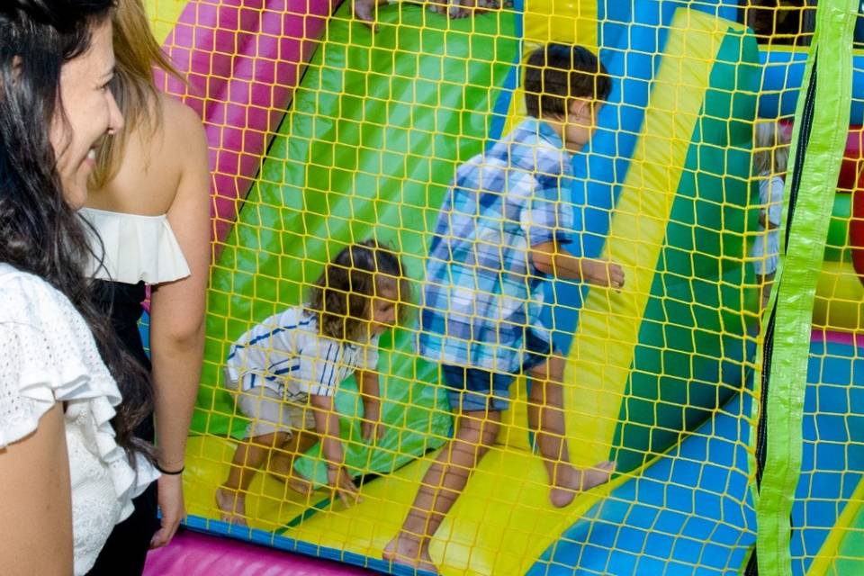 Servei inflable amb monitora