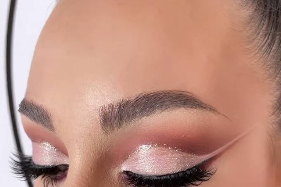 Servicio de maquillaje y peluquería para boda