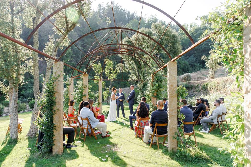 La ceremonia en el jardin