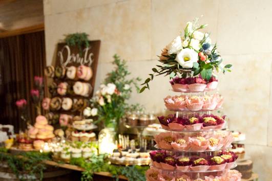 Mesa de postres y trufas