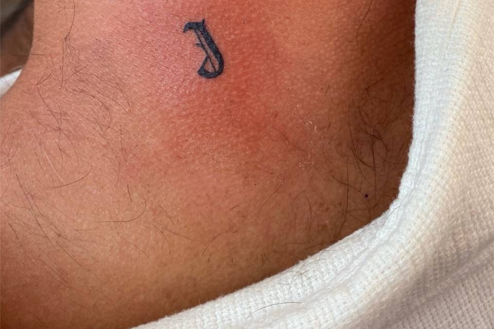 Tatuaje inicial