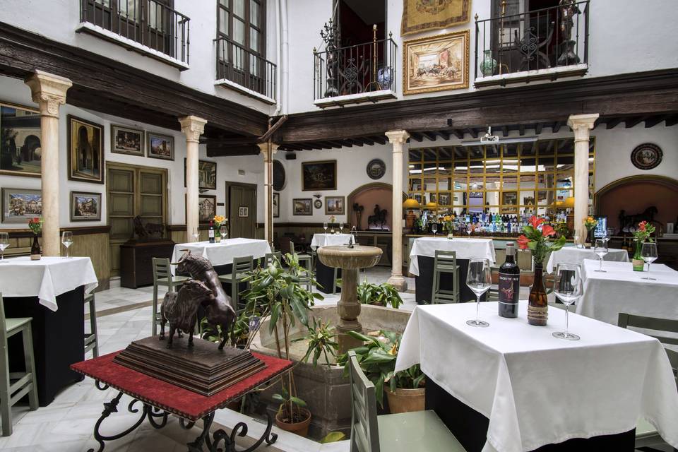 Restaurante Pilar del Toro