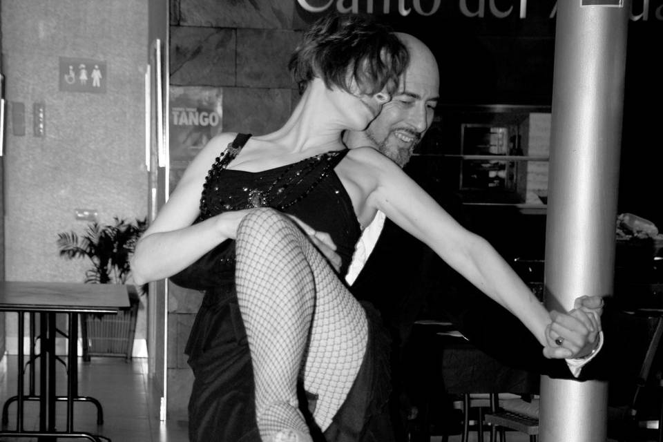 Tango Escena Conection