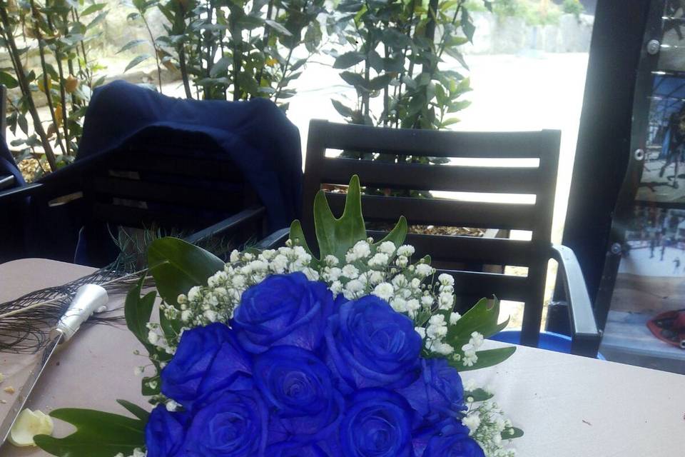 Bouquet rosas azules