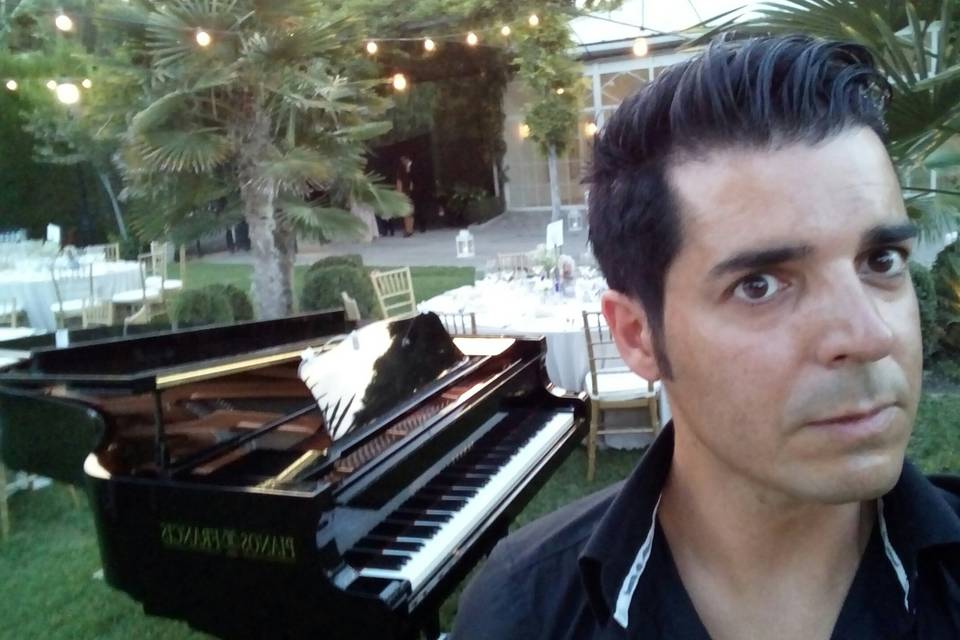 Raúl Sánchez - Pianista