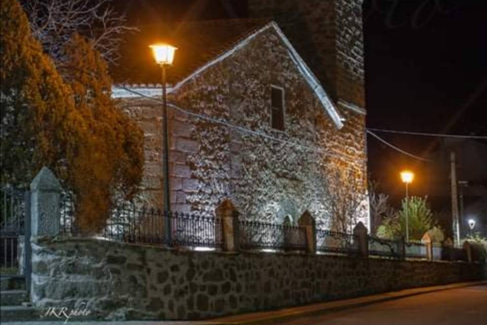 IGLESIA NAVALUENGA