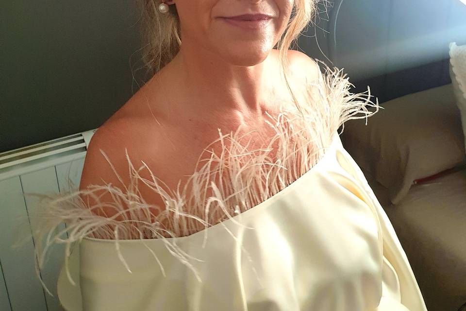 Maquillaje y peinado de novia