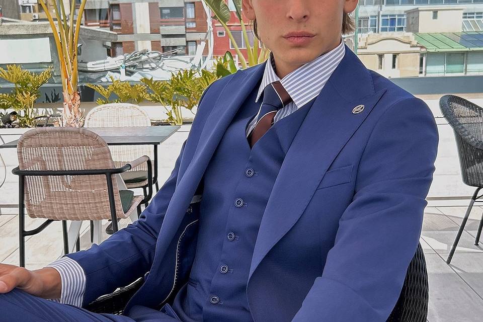 Traje azul