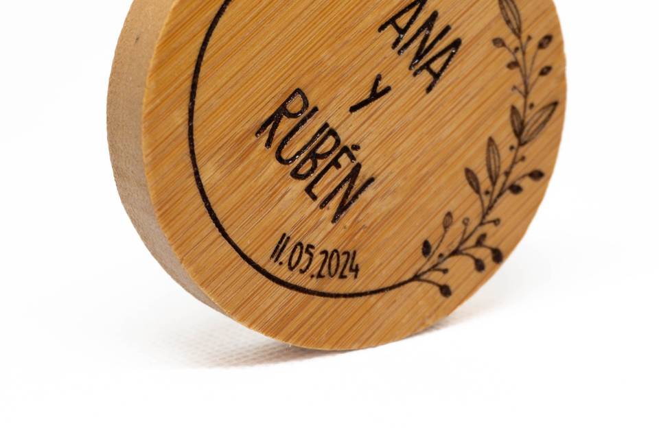 Abridor de madera personalizado