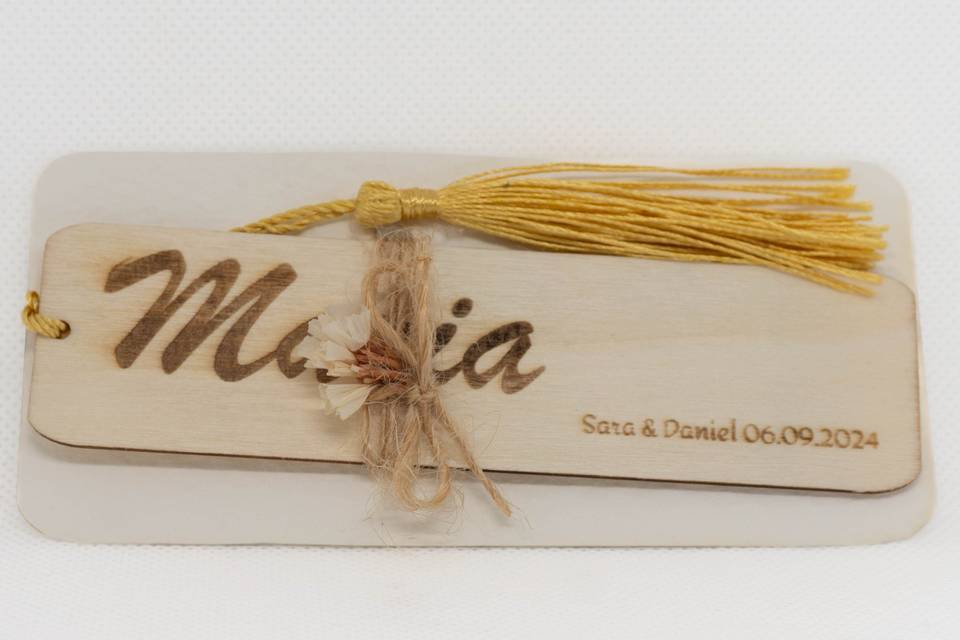 Marcapáginas madera personalizado