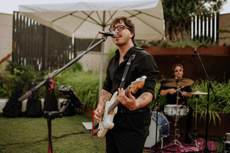 Alex cantante!