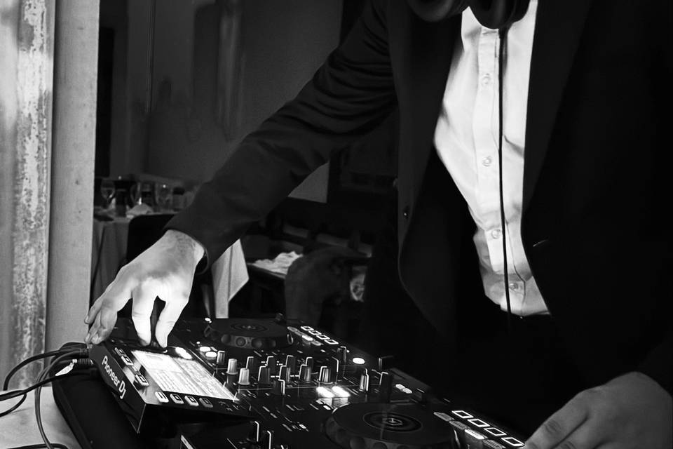 Charlie Sosa DJS