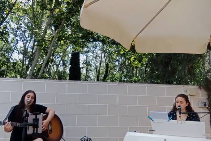 Acústico en comuniones