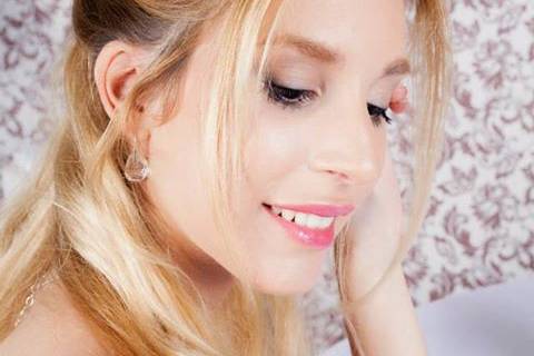 Aro MakeUp Artist