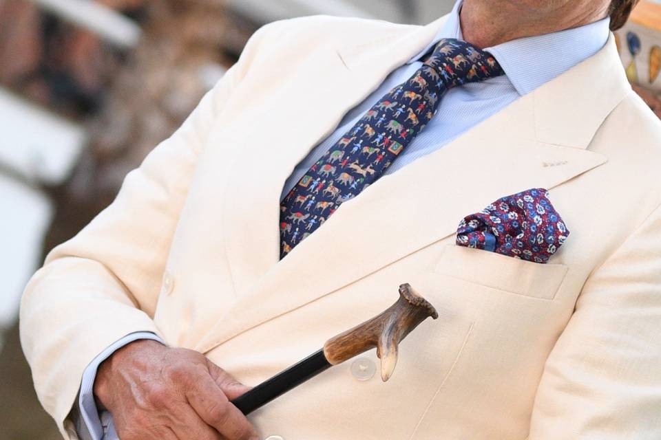 Corbata para un traje claro