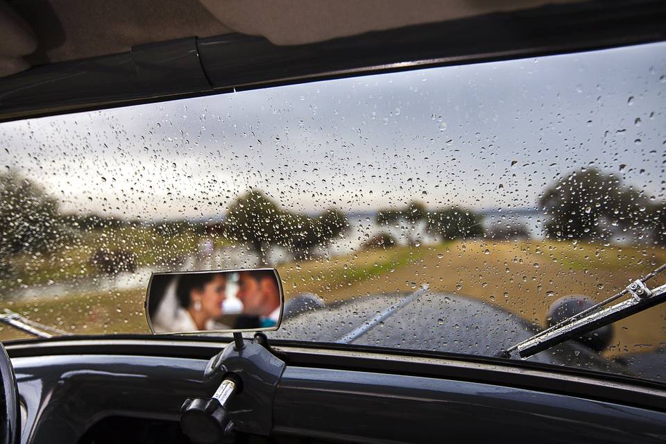 Espejo con lluvia