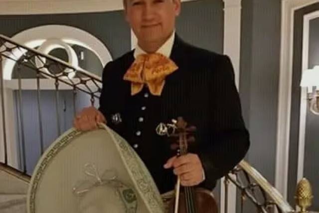 También Mariachi