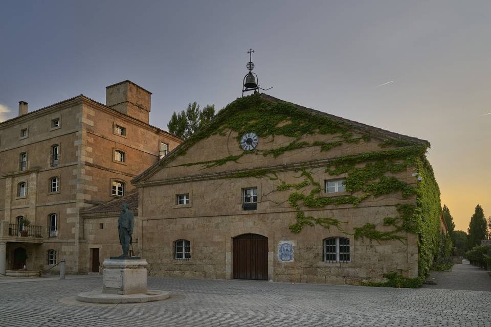 Bodega, plaza