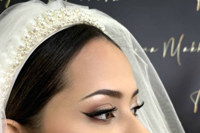 Maquillaje y peinado de novia