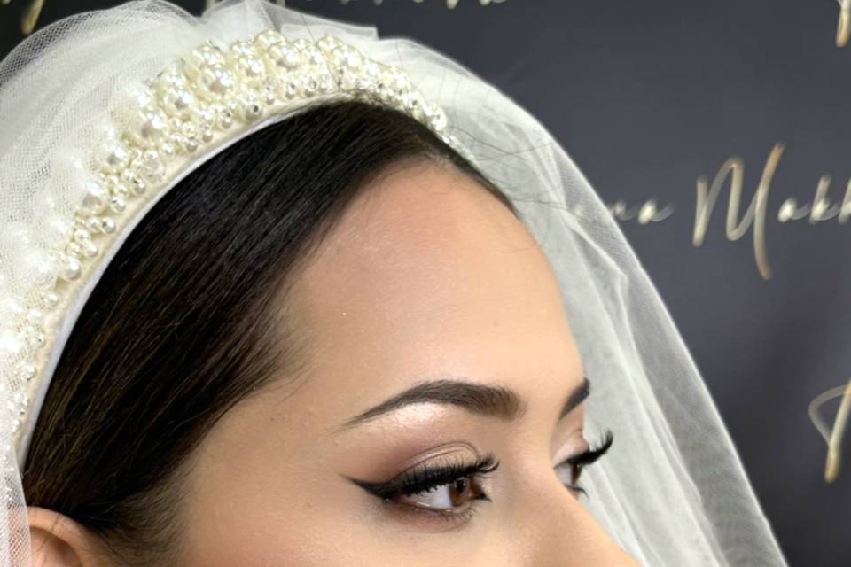 Maquillaje y peinado de novia