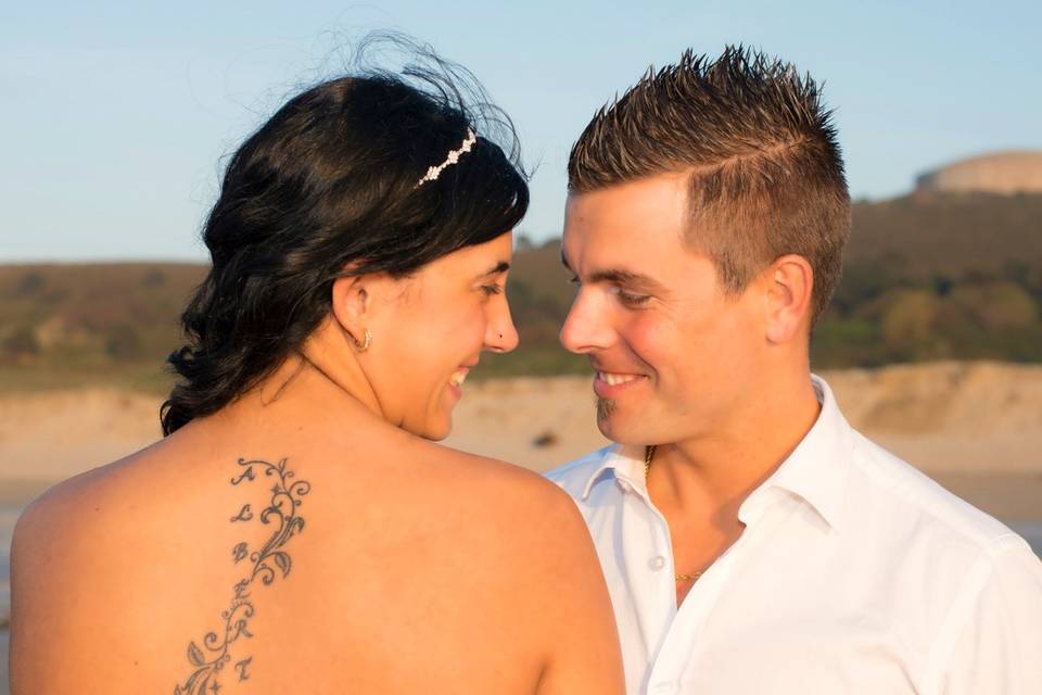 Novios en la playa