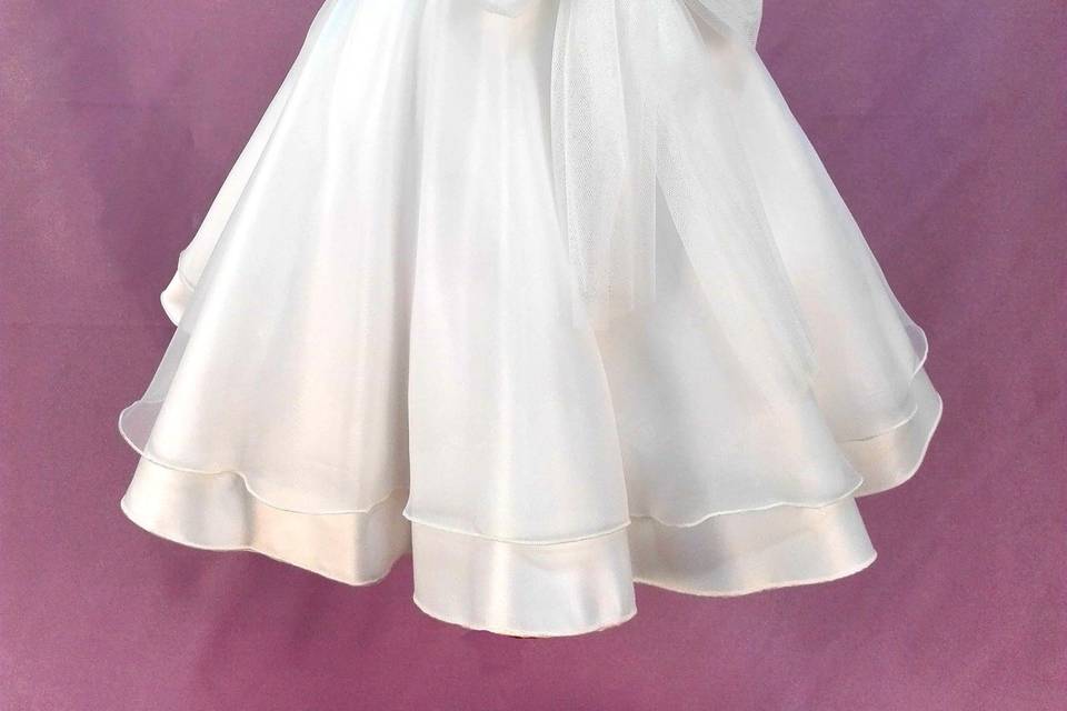 Capas de organza y encaje