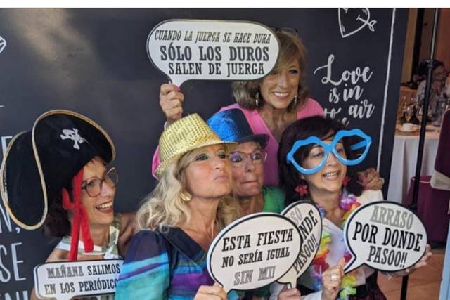 Photacall carteles